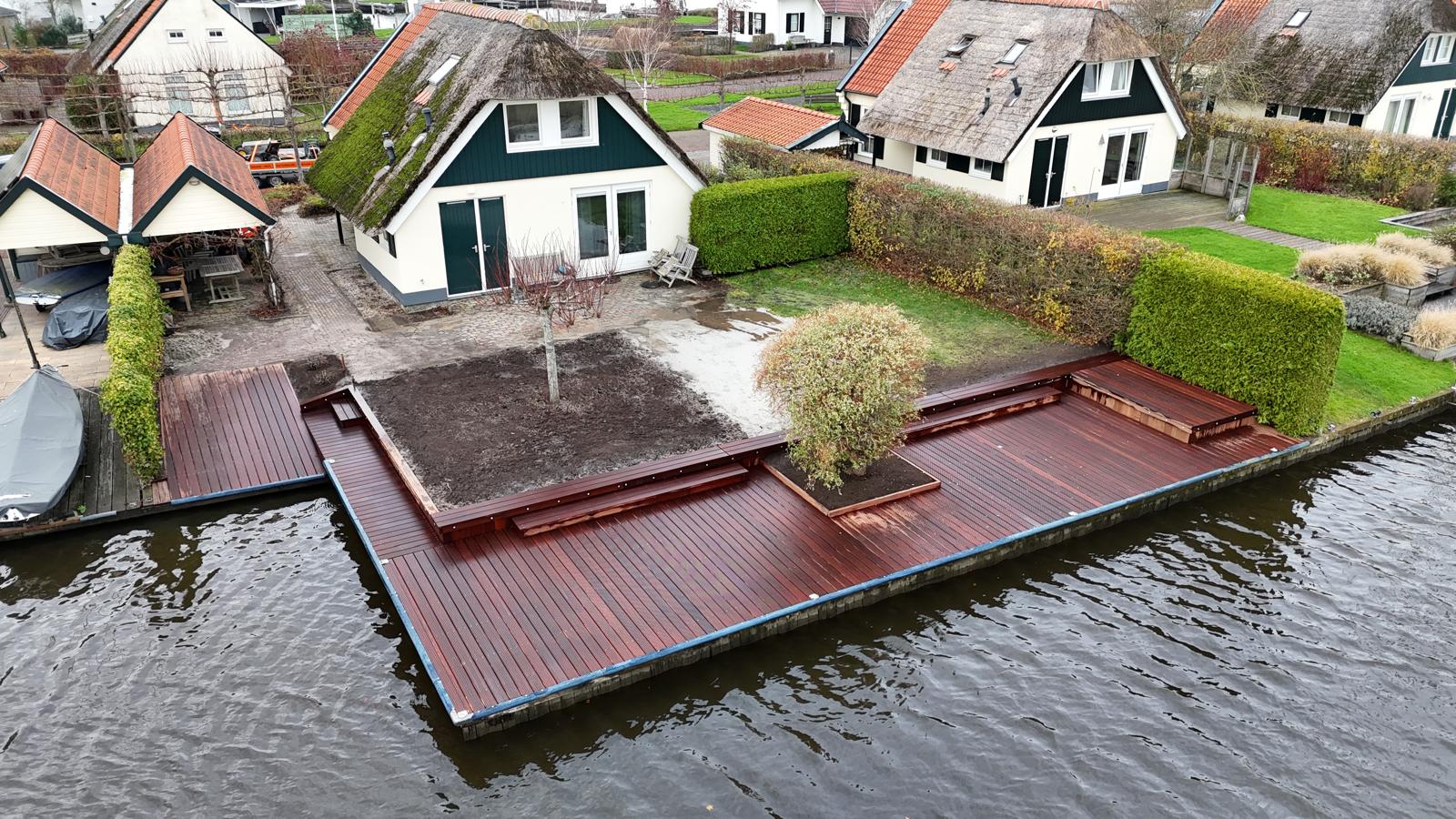 Vlonderterras aan het water — foto 8