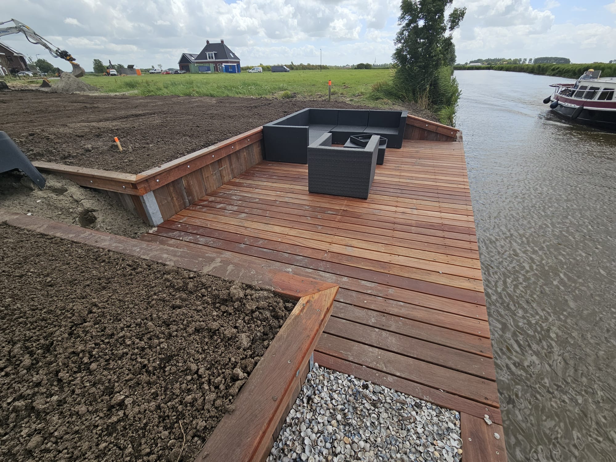 Vlonderterras aan het water — foto 10